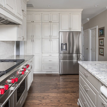 A Kitchen for Family and Entertaining