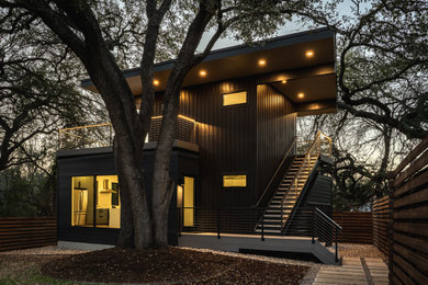 Modern exterior home idea in Austin