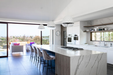Kitchen - contemporary kitchen idea in San Diego