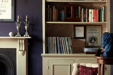 Inspiration for a timeless living room remodel in Los Angeles