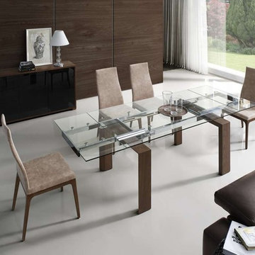 Alfonso 7 PC Dining Set