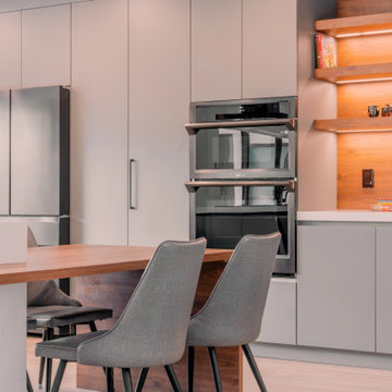 Dreaming of a Modern Kitchen The Fusion of Wood and Grey Lacquer