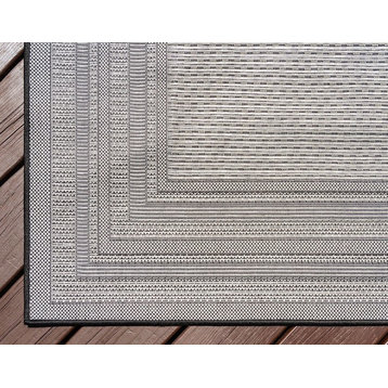 Contemporary Veranda 2'2"x3' Rectangle Black and Gray Area Rug
