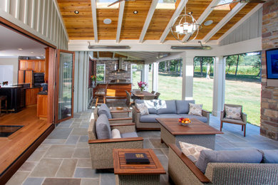 Elegant patio photo in Philadelphia