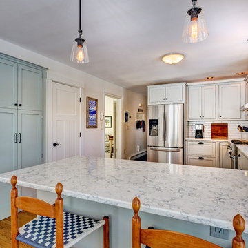 Woodstock white with rustic island