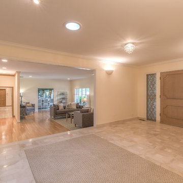 Beautiful Mid-century Modern Estate Home on Breathtaking 3.1 Acres