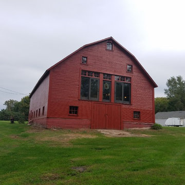 1900' barn restoration exterior