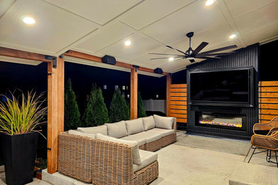 Example of a minimalist patio design