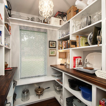 Weeburn Walk-in Pantry
