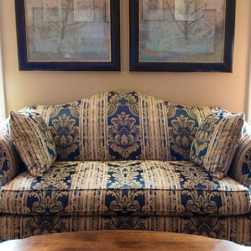 Lobby Settee