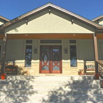Lake View Courtyard Home