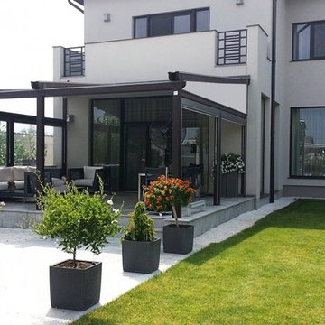 Outdoor Screen Shades: Manual & Motorized