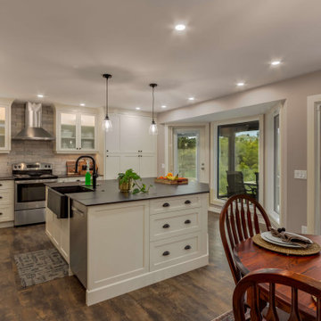 Kitchen - Warm White Views