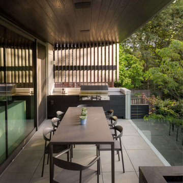 Forest Hill Modern Backyard
