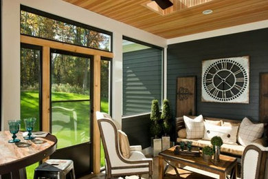 Cottage patio photo in Burlington