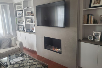 Example of a transitional living room design in Philadelphia