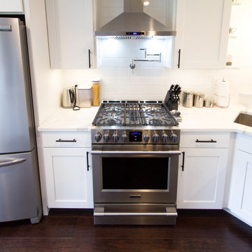 Stainless Steel Stove and Hood