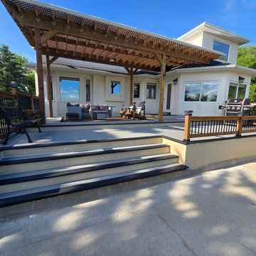 Deck and Pergola 1084