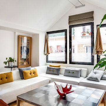 150 m²-Transformation d'une imprimerie en maison familiale - salon contemporain