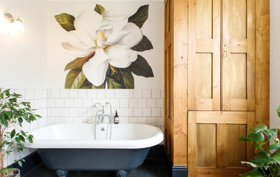 A Simple Bathroom Gets a Lift From Warm Wood and a Flower Mural