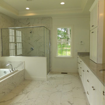 Ladue, Missouri - Kitchen & Baths