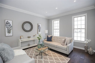 Elegant living room photo in Toronto