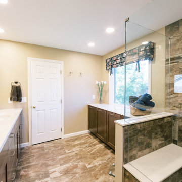 Beckett Ridge Master Bathroom (Eagle Ridge Drive)