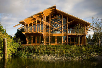 Craftsman exterior home idea in Vancouver