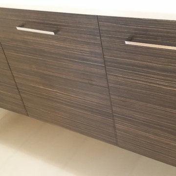 Modern Bathroom - Flat Specialty Melamine Doors with Horizontal Grain