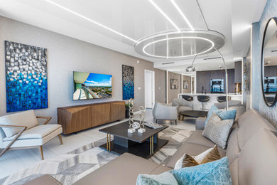Inspiration for a modern home design remodel in Miami