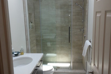 Example of a trendy bathroom design in Toronto