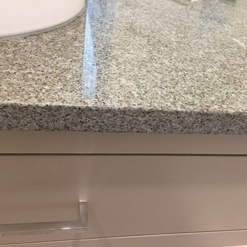LakeSide - Powder Room