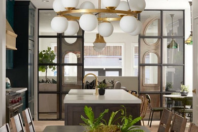 Kitchen - transitional kitchen idea in Chicago