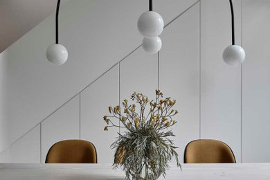 Inspiration for a modern dining room in Melbourne.
