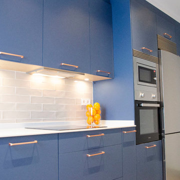 Cocina moderna y azul