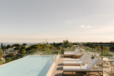 Photo of a transitional pool in Melbourne.