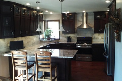 Example of a classic kitchen design in Cedar Rapids