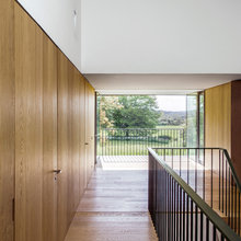 Hall to bedrooms