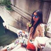 Van Essa's photo