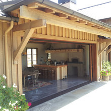 Horseshoe Garage