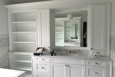 Bathroom Cabinets / Cabinetry
