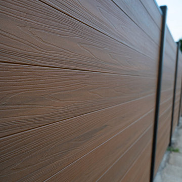 Modern Composite Privacy Fence with Integrated Lighting