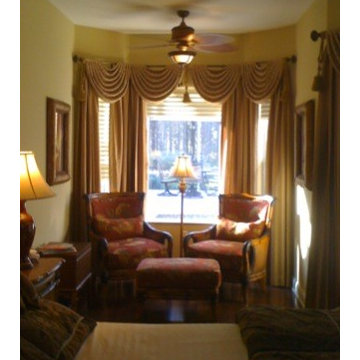 MASTER BEDROOM SITTING AREA