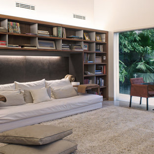 Photo of a contemporary home cinema in Mexico City with white walls.