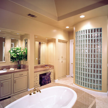 Traditional Golf Course Villa