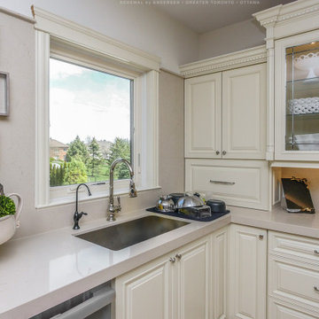 Awesome Kitchen with Casement Window - Renewal by Andersen Greater Toronto, Otta
