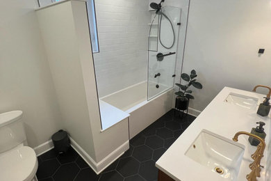 Bathroom - scandinavian bathroom idea in Toronto