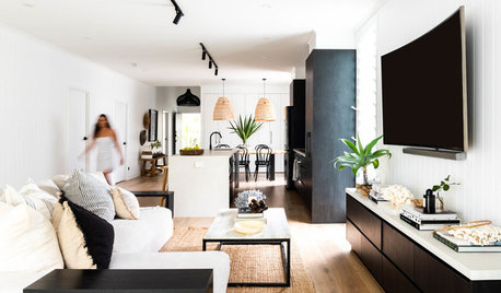 My Houzz: A Chic Tropical Oasis in the Heart of the ’Burbs