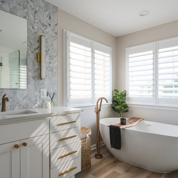 Deluxe Master Bathroom