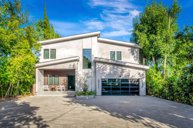 Exterior home idea in Los Angeles